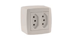 TOM 2S 2P+T 20A 250V SOBRE SLIM ILUMI